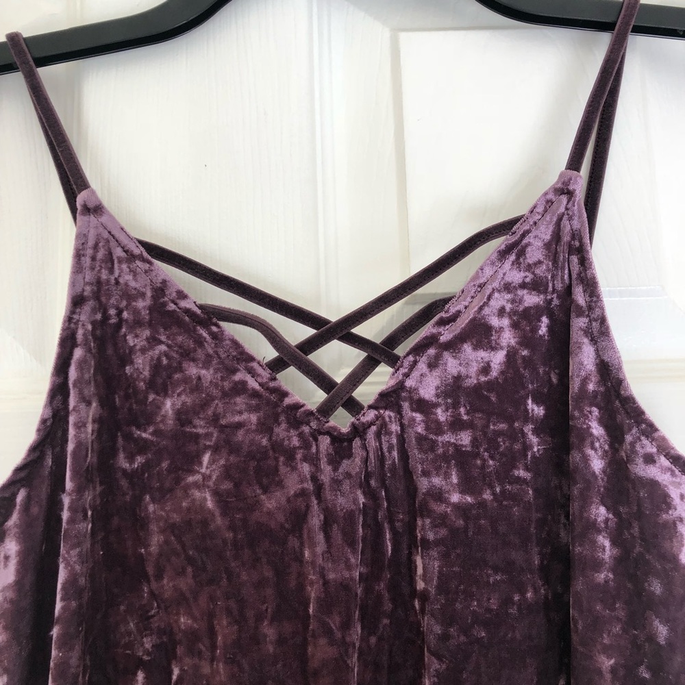 Textured Tank - Picture 2 of 5